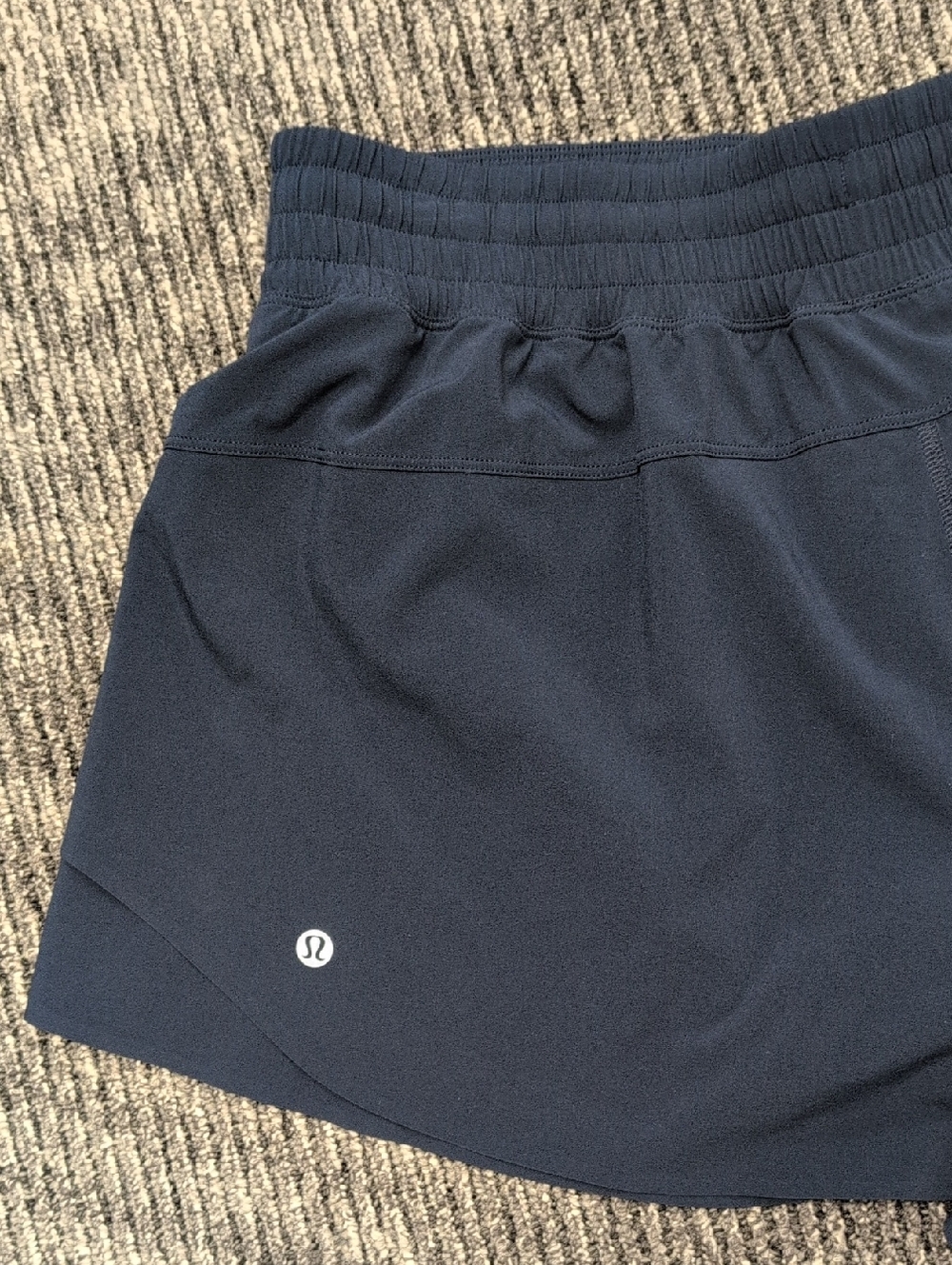 Lululemon Shake It Out High-Rise Run Short 2.5” Navy XL - Picture 7 of 14